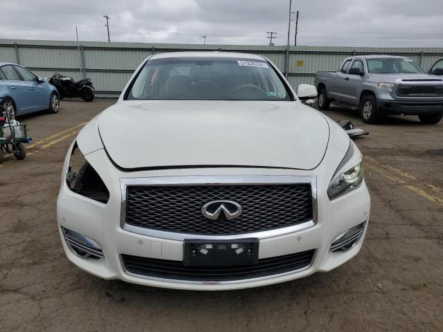 2015 Infiniti Q70 3.7