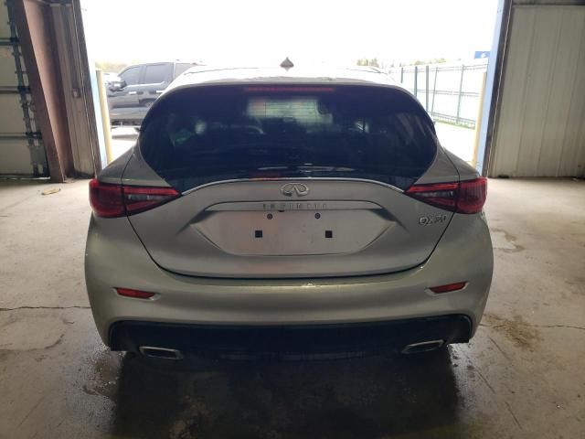 2017 Infiniti QX30 Base