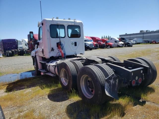 2014 Freightliner Cascadia 125