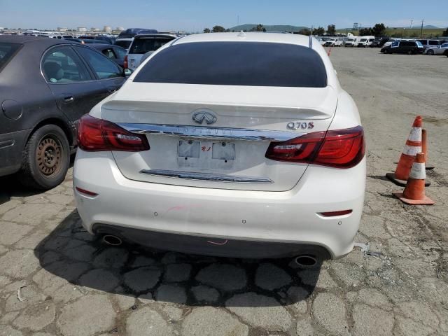 2017 Infiniti Q70 3.7