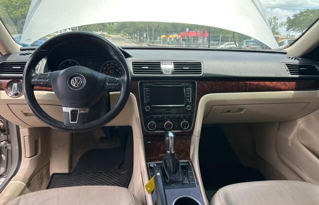 2013 Volkswagen Passat SEL