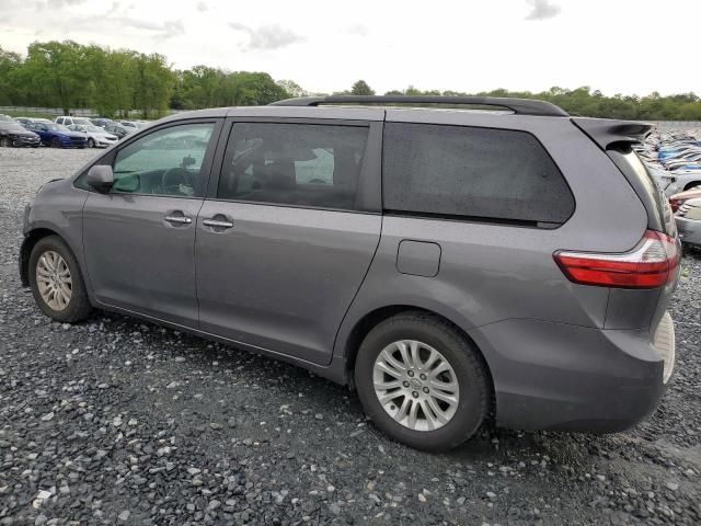 2015 Toyota Sienna XLE