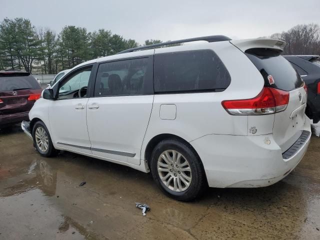 2013 Toyota Sienna XLE