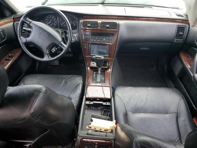 1997 Infiniti Q45 Base