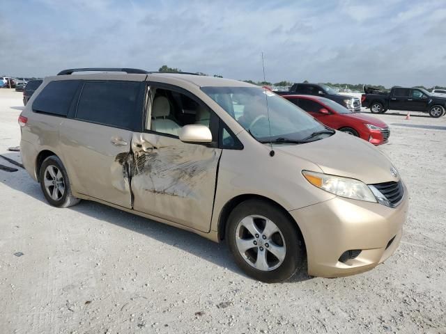 2011 Toyota Sienna LE