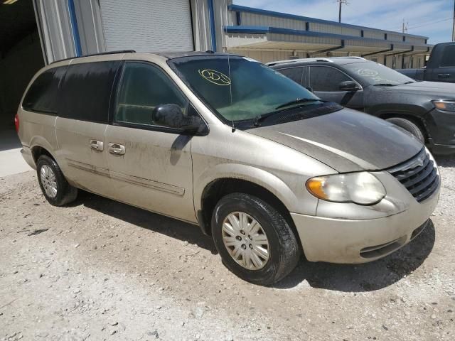 2007 Chrysler Town & Country LX