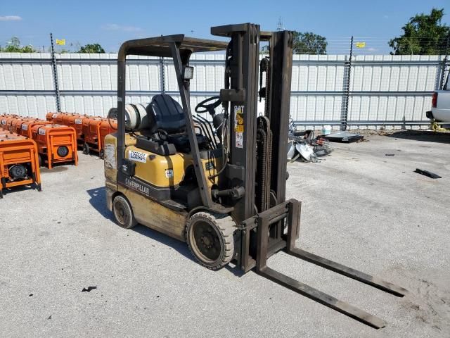 2000 Caterpillar Forklift