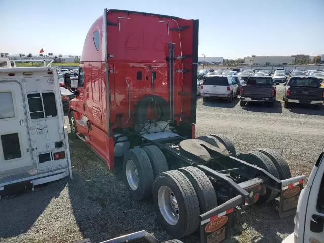 2015 Freightliner Cascadia 125