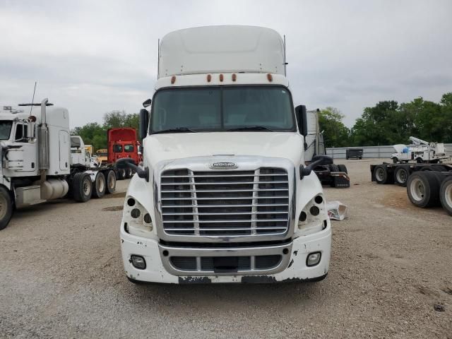 2014 Freightliner Cascadia 113