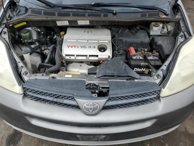 2005 Toyota Sienna XLE