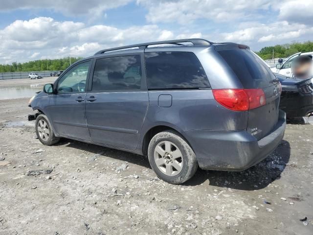 2010 Toyota Sienna CE