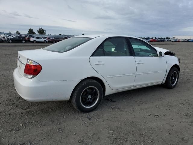 2005 Toyota Camry LE