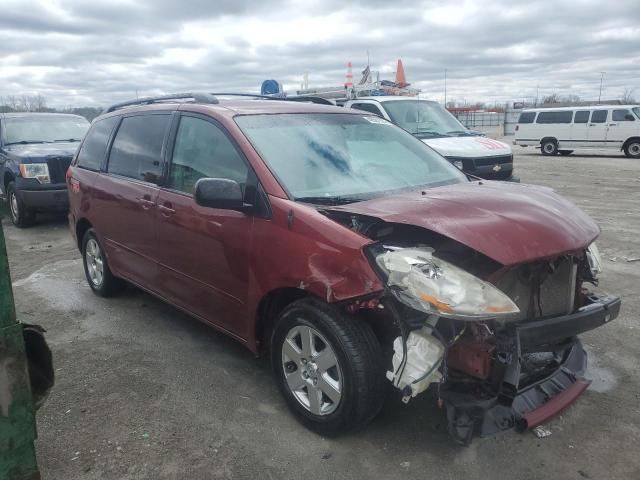 2009 Toyota Sienna CE