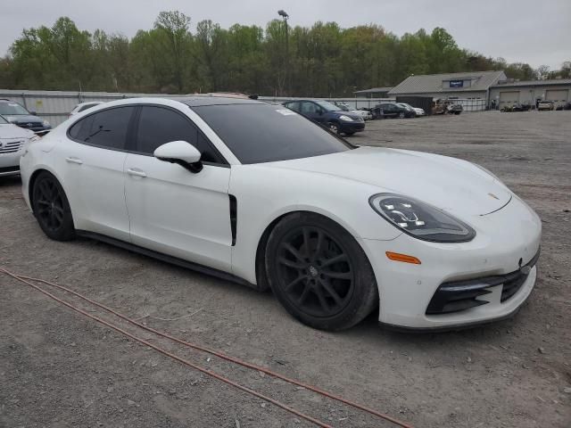 2018 Porsche Panamera 4