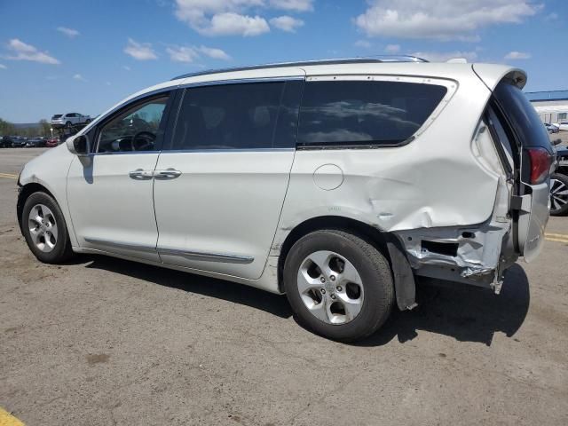 2017 Chrysler Pacifica Touring L Plus