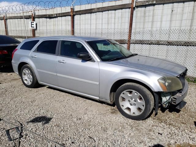 2006 Dodge Magnum SE