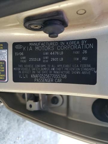 2007 KIA Rondo Base