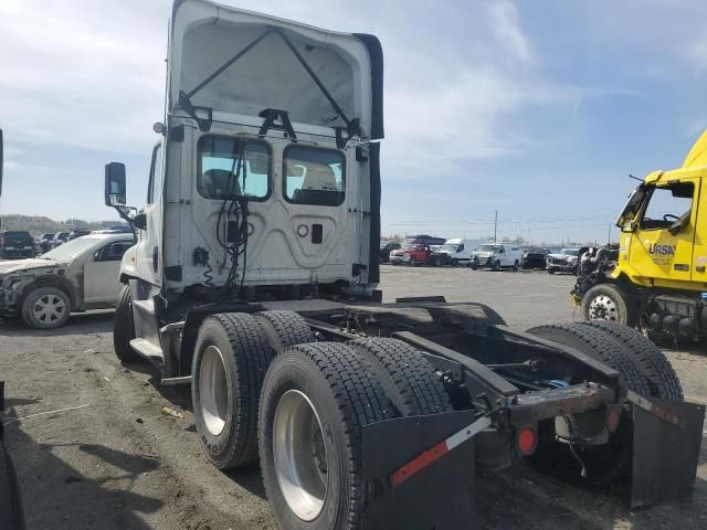 2016 Freightliner Cascadia 125