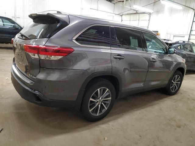 2019 Toyota Highlander SE