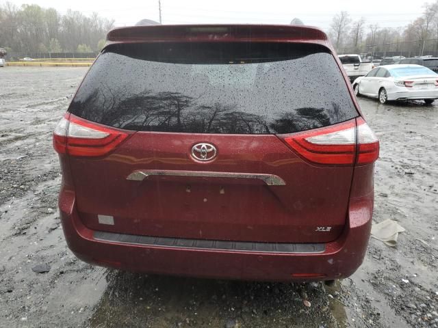 2016 Toyota Sienna XLE