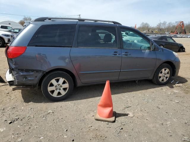 2010 Toyota Sienna CE