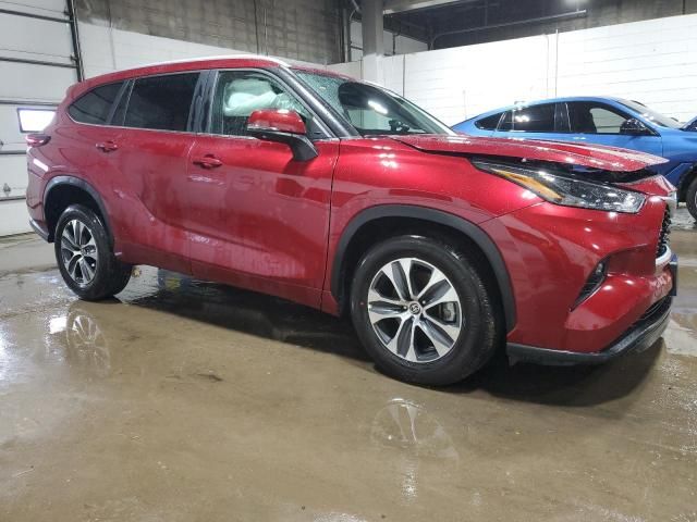 2024 Toyota Highlander LE