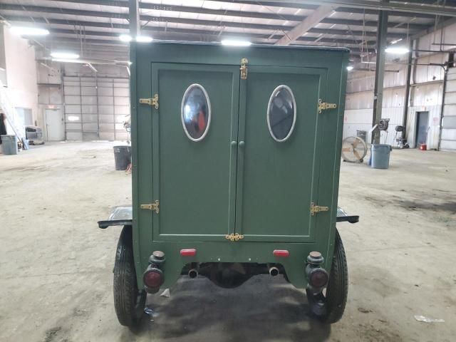 1915 Ford Truck