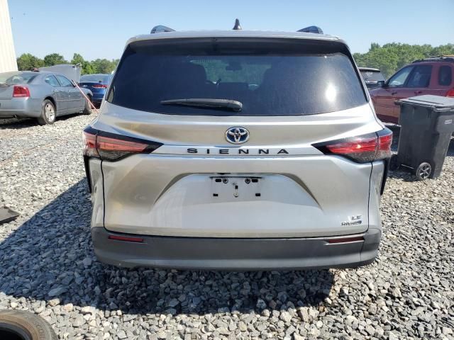 2021 Toyota Sienna LE