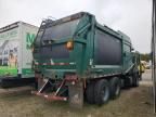 2011 Mack 600 MRU600