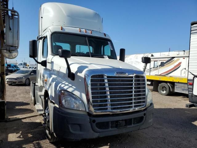 2016 Freightliner Cascadia 125