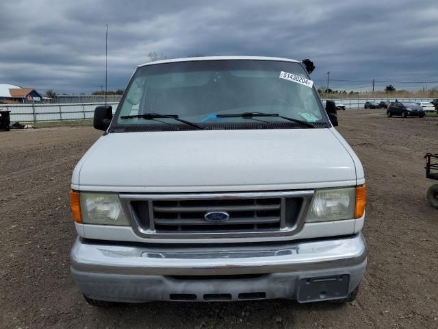 2006 Ford Econoline E350 Super Duty Wagon