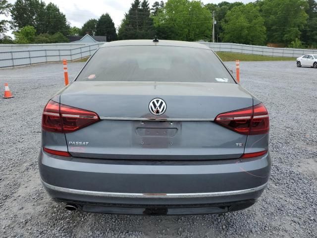 2017 Volkswagen Passat R-Line