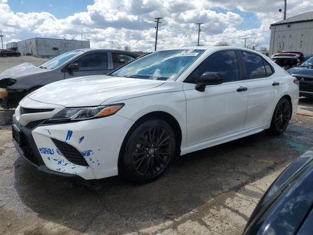 2020 Toyota Camry SE