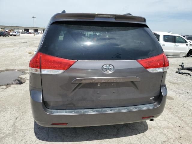 2013 Toyota Sienna LE