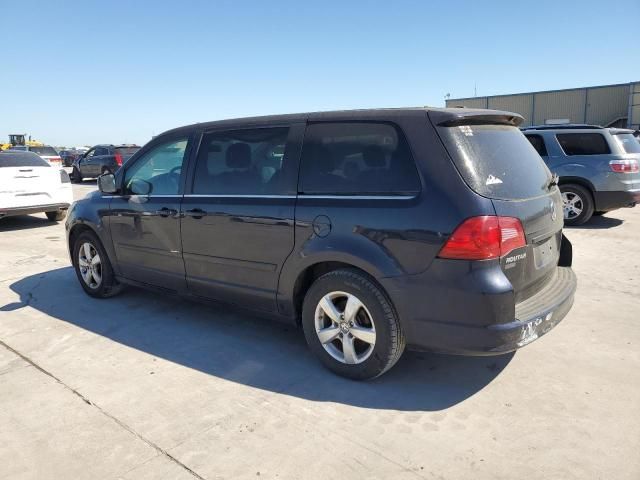 2010 Volkswagen Routan SE