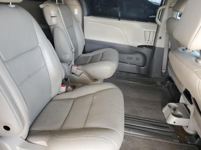 2017 Toyota Sienna XLE