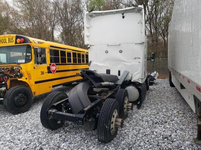 2019 Kenworth Construction T680