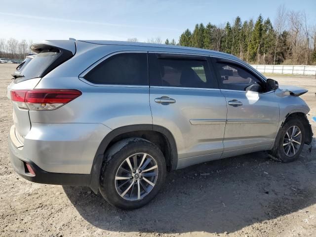 2017 Toyota Highlander SE