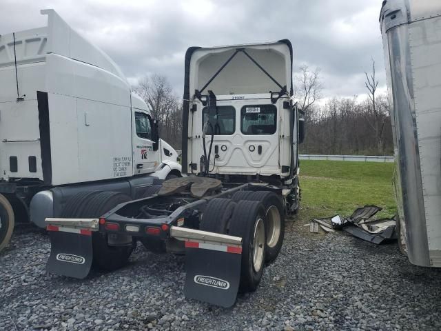 2021 Freightliner Cascadia 116