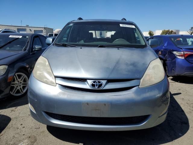 2007 Toyota Sienna XLE