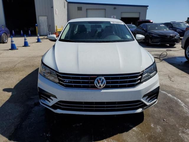 2017 Volkswagen Passat R-Line