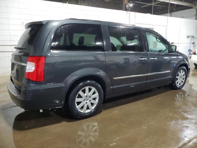 2011 Chrysler Town & Country Touring L