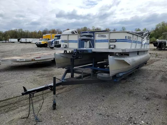 1990 Boat Pontoon