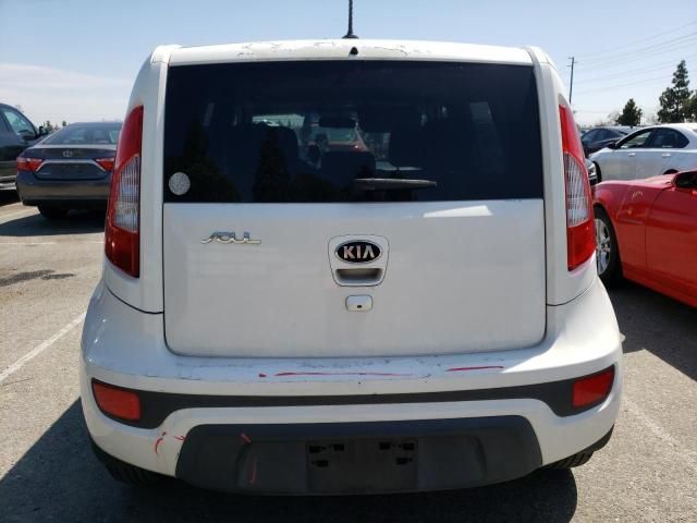 2013 KIA Soul +