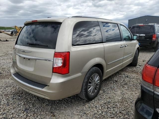 2014 Chrysler Town & Country Touring L