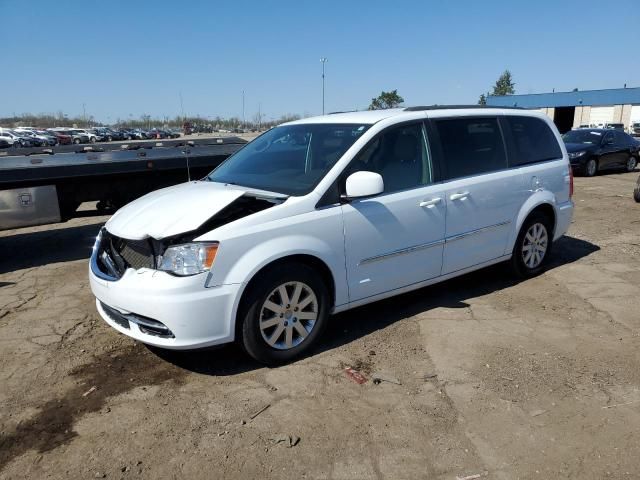 2016 Chrysler Town & Country Touring