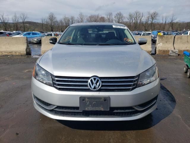 2013 Volkswagen Passat SE