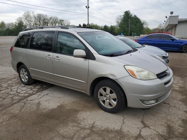 2004 Toyota Sienna XLE