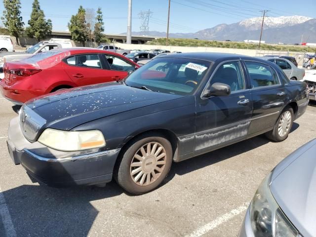 2003 Lincoln Town Car Signature