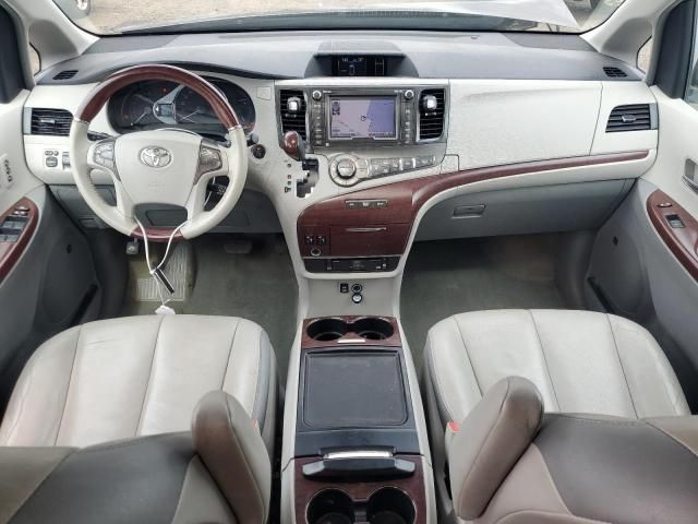 2013 Toyota Sienna XLE